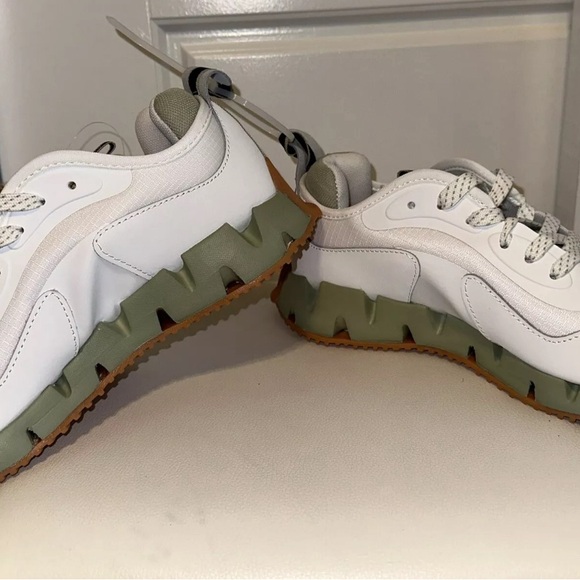 Reebok Comfort Footbed Ortholite Shoes - Picture 3 of 5